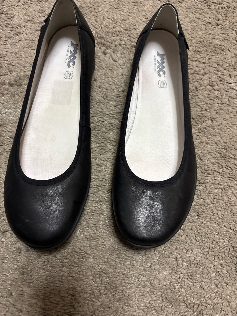I MAC Black Leather Ballet Flats - Classic Women’s Slip-On